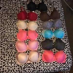 Selling 11 Avenue & Lane Bryant bras